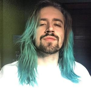 Meet your Posher, Devin